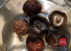 Illustration of how to make steamed chicken wings with mushrooms 3