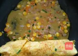 Illustration of how to make colorful egg rolls 11