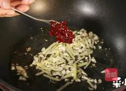 Illustration of how to make fried squid rings with sauce 5