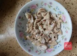 Illustration of how to make spicy and sour sausage 1