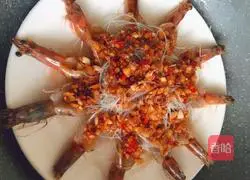 Illustration of how to make finger-licking garlic vermicelli with open-back shrimp 12