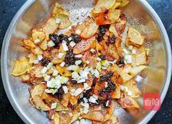 Illustration of how to make spicy potato chips 7