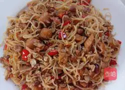 Illustration of how to make braised vermicelli with peanut chicken and diced vermicelli 13