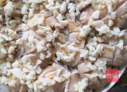 Illustration of how to make steamed abalone with vermicelli 7