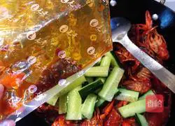 Spicy crayfish recipe 5