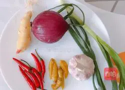 Illustration of how to make spicy chicken offal 2