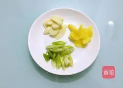 Illustration of how to make Mushu Pork 4