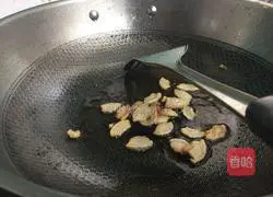 Illustration of how to make fried meat with green pepper 4