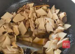 Pork and King Oyster Mushroom Recipe Illustration 9