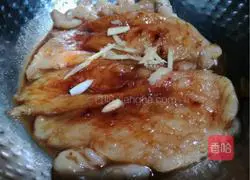 Illustration of how to make fried chicken steak 1