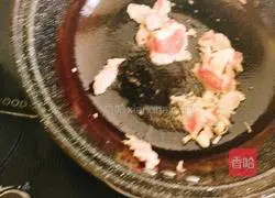 How to make fried pork with ham and pepper Illustration 1