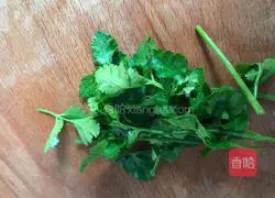 Illustration of how to stew cured fish with dried tofu 9