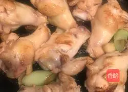 Illustration of Meow Star's delicious stewed chicken wing roots 4