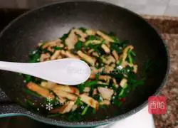 Illustration of how to make fried tofu with leeks 12