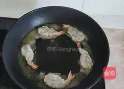 Illustration of how to make butterfly shrimp 6