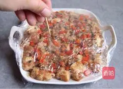 Illustration of how to make steamed pork ribs with black bean sauce 9