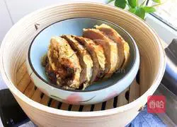 Illustration of how to make steamed crispy pork with chicken juice 10