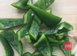 Illustration of how to make fried pork with king oyster mushroom 2