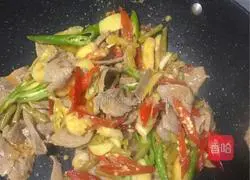 Illustration of how to make pork liver with pickled pepper 4