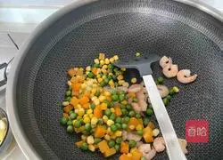 Illustration of how to make three-color shrimp 10