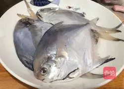 Illustration of grilled white pomfret in air fryer 1