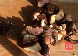 Illustration of how to cook chicken with mushrooms and potatoes 10