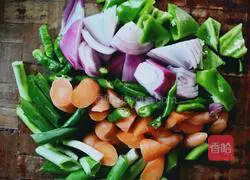 Illustration of how to make large plate chicken 3