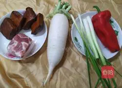 Illustration of how to make stir-fried pork belly with white radish and fragrant radish 1