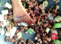 Illustration of how to make delicious stir-fried chicken 8