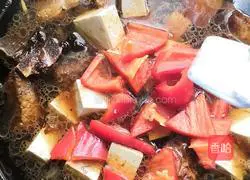 Illustration of how to make braised tofu with spareribs 17