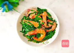 Illustration of how to make stir-fried spring leeks and shrimps 1