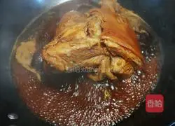#Hebei cuisine# Braised pork elbow recipe illustration 17