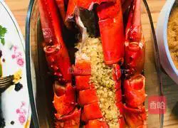 Illustration of how to steam garlic lobster 5