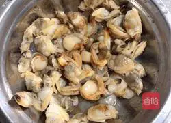 Illustration of how to make stir-fried seafood broccoli 2