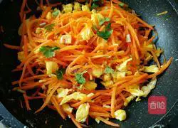 Illustration of how to make carrots and scrambled eggs 9