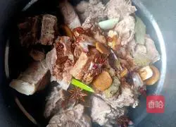 Illustration of how to make soy sauce bones 12