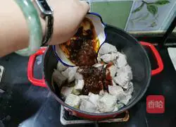 Grandma's Home Illustration of the old flavor braised beef with bean paste 9