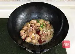 Illustration of how to make mushroom stewed chicken 7