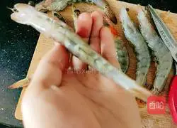 Illustration of how to make steamed vannamei shrimp with vermicelli 4