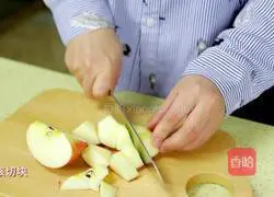 Children's version of fried pork ribs, with a strong apple aroma.! Illustration of how to do it 5