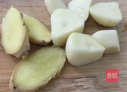 Illustration of three cups of potatoes and quail eggs 5