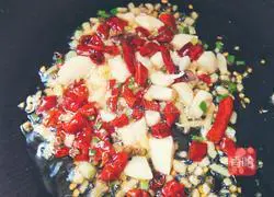 Illustration of home-style fried pork liver 3