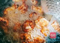 Illustration of how to make fried Orleans chicken legs 2