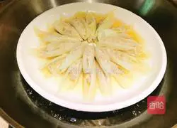 Illustration of how to make fancy cabbage stuffed with meat 14