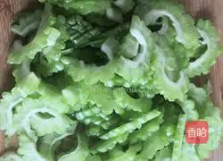 Bitter Melon Scrambled Eggs Recipe Illustration 3