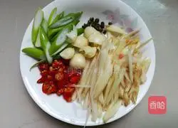 Illustration of home-style stir-fried chicken nuggets 3