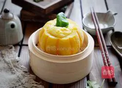 Pumpkin Illustration of how to make steamed eggs 7