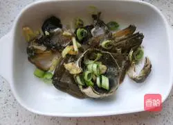 Illustration of how to braised crabs with rice wine 8