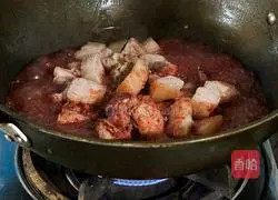 Illustration of how to make roasted pork with orchid dried beans 5