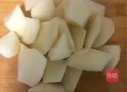 Illustration of how to cook chicken legs with potatoes 3